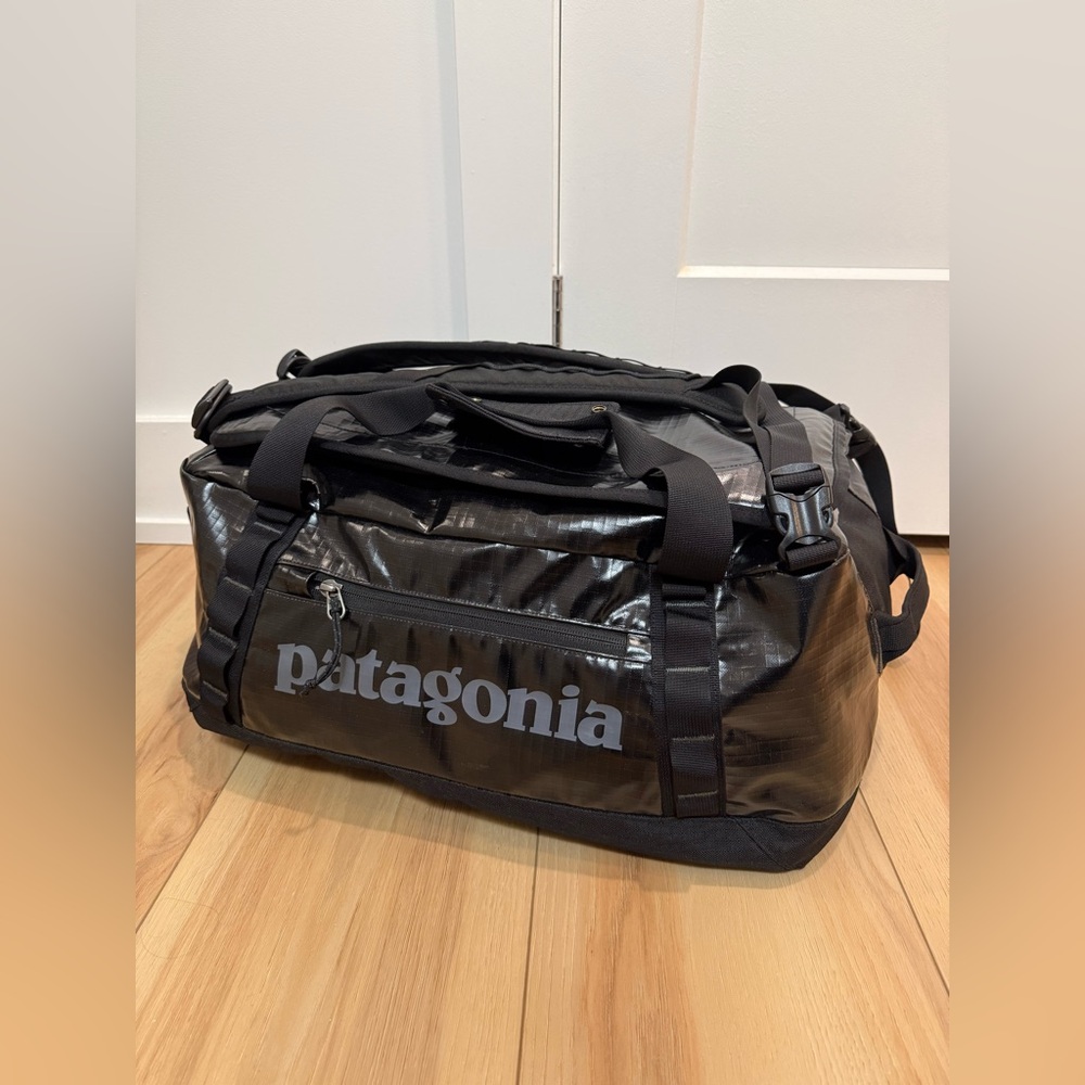Black Hole Duffel 40L
